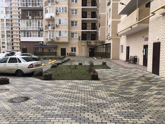 Продам однокомнатную (1-комн.) квартиру, Красина ул, 53к3, Цемдолина с