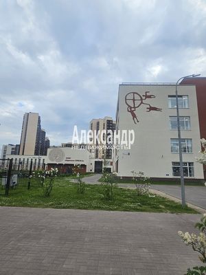 Продам однокомнатную (1-комн.) квартиру, Петровский б-р, 5, Мурино п