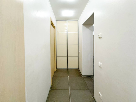 Продам трехкомнатную (3-комн.) квартиру, Долгоозёрная ул, 11а, Санкт-Петербург г