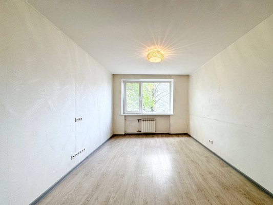 Продам трехкомнатную (3-комн.) квартиру, Долгоозёрная ул, 11а, Санкт-Петербург г
