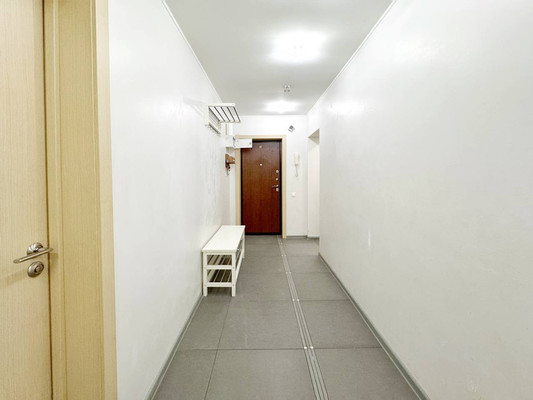 Продам трехкомнатную (3-комн.) квартиру, Долгоозёрная ул, 11а, Санкт-Петербург г