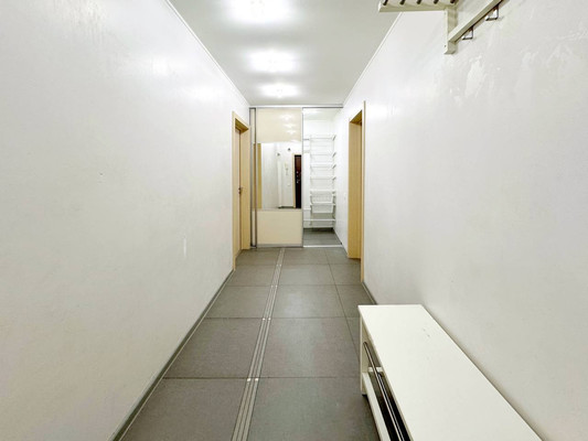 Продам трехкомнатную (3-комн.) квартиру, Долгоозёрная ул, 11а, Санкт-Петербург г