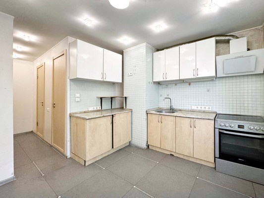 Продам трехкомнатную (3-комн.) квартиру, Долгоозёрная ул, 11а, Санкт-Петербург г