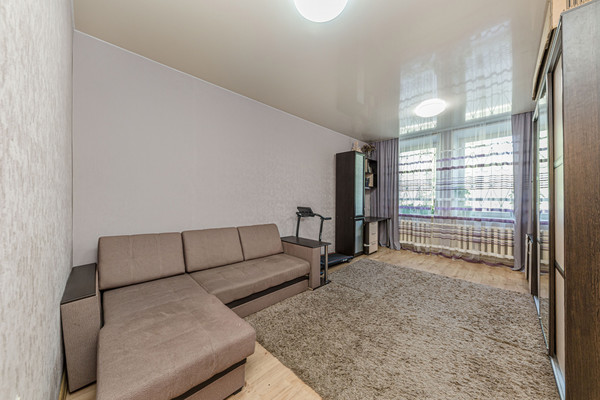 Продам двухкомнатную (2-комн.) квартиру, Жукова ул, 9А, Челябинск г