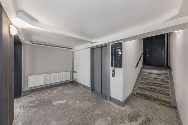 Продам трехкомнатную (3-комн.) , Блюхера ул, 125Б, Челябинск г