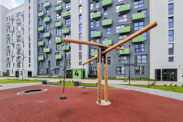 Продам трехкомнатную (3-комн.) , Блюхера ул, 125Б, Челябинск г