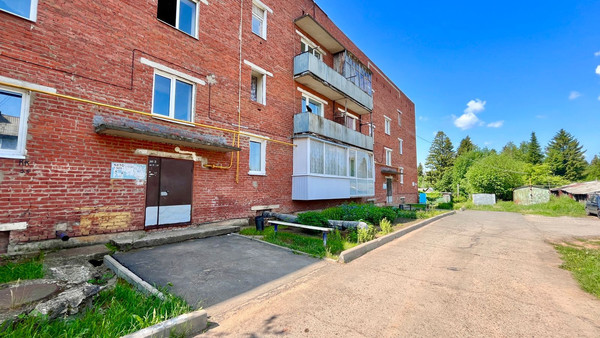 Продам однокомнатную (1-комн.) квартиру, Светлая ул, 13, Воткинск г