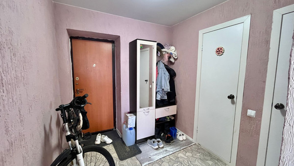 Продам однокомнатную (1-комн.) квартиру, Светлая ул, 13, Воткинск г