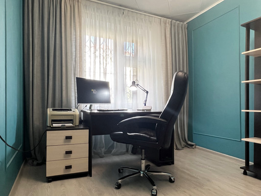 Продам трехкомнатную (3-комн.) квартиру, Юрша ул, 74, Пермь г