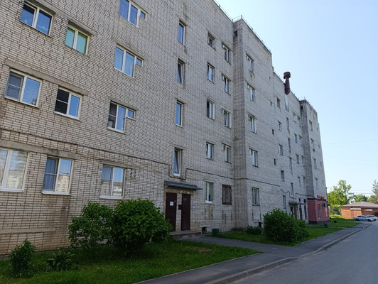 Продам 2-комн. в 5-комн. квартире, Ленинградская ул, 5, Волосово г