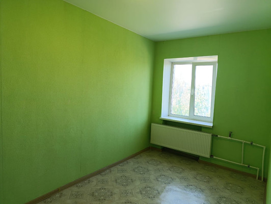 Продам 2-комн. в 5-комн. квартире, Ленинградская ул, 5, Волосово г