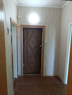 Продам 2-комн. в 5-комн. квартире, Ленинградская ул, 5, Волосово г
