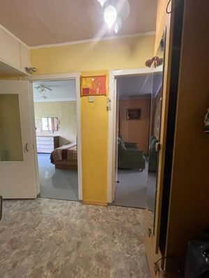 Продам двухкомнатную (2-комн.) квартиру, Таганрогская ул, 145к2, Ростов-на-Дону г