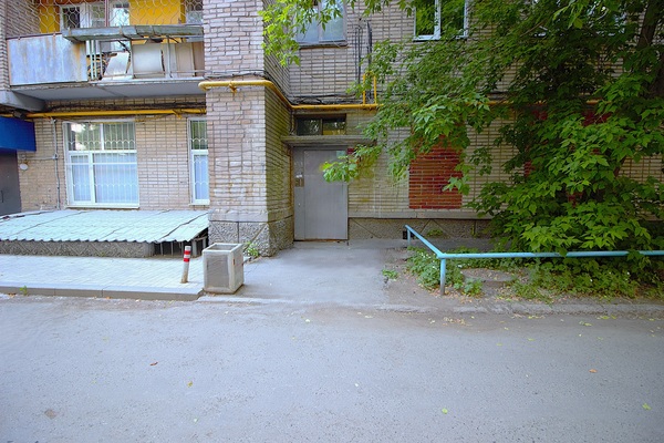 Продам трехкомнатную (3-комн.) квартиру, Луначарского ул, 17, Екатеринбург г