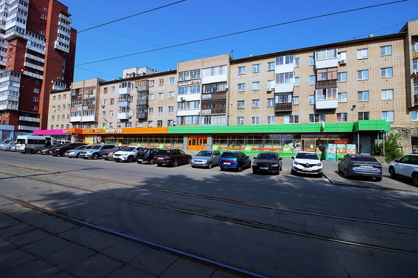 Продам трехкомнатную (3-комн.) квартиру, Луначарского ул, 17, Екатеринбург г