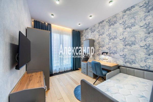 Продам многокомнатную квартиру, Петровский пр-кт, 24к2, Санкт-Петербург г