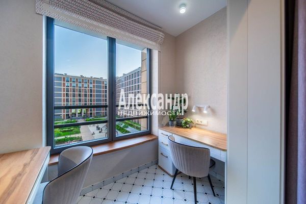 Продам многокомнатную квартиру, Петровский пр-кт, 24к2, Санкт-Петербург г