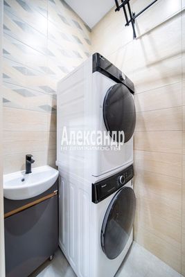 Продам многокомнатную квартиру, Петровский пр-кт, 24к2, Санкт-Петербург г