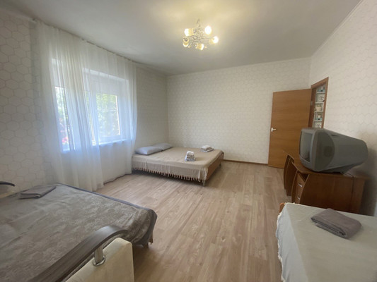 Продам трехкомнатную (3-комн.) квартиру, Межсанаторный проезд, 20к17, Анапа г