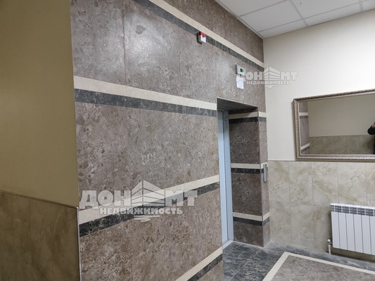 Продам двухкомнатную (2-комн.) квартиру, Содружества ул, 21/100, Ростов-на-Дону г