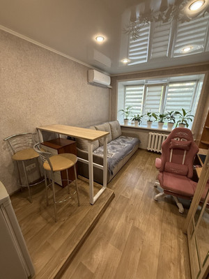 Продам комнату в 5-комн. квартире, Академика Кирпичникова ул, 27, Казань г