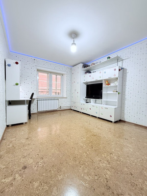 Продам трехкомнатную (3-комн.) квартиру, Чингиза Айтматова ул, 10, Казань г