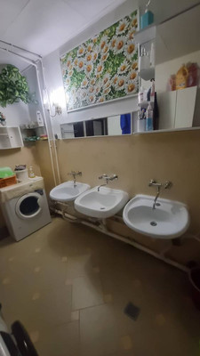 Продам комнату в 9-комн. квартире, Стойкости ул, 38к1, Санкт-Петербург г