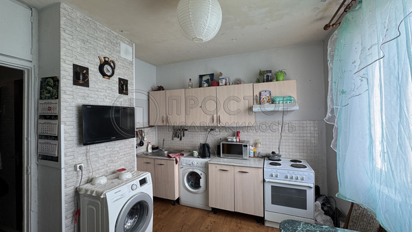 Продам трехкомнатную (3-комн.) квартиру, Братеевская ул, 21к2, Москва г