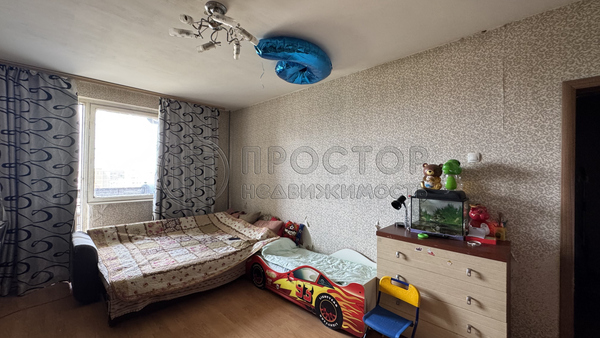 Продам трехкомнатную (3-комн.) квартиру, Братеевская ул, 21к2, Москва г