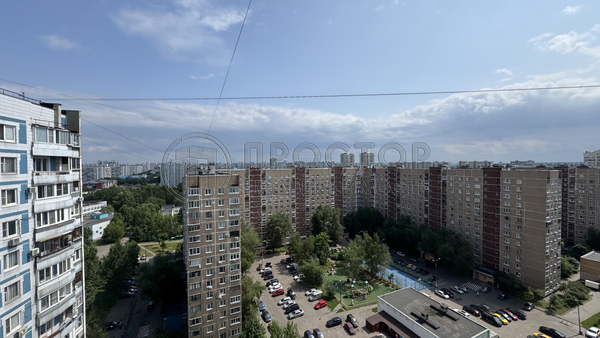 Продам трехкомнатную (3-комн.) квартиру, Братеевская ул, 21к2, Москва г