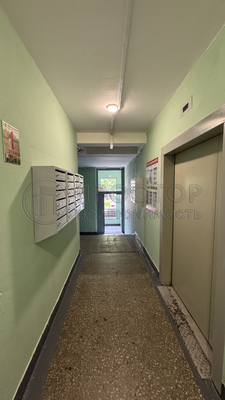Продам трехкомнатную (3-комн.) квартиру, Братеевская ул, 21к2, Москва г