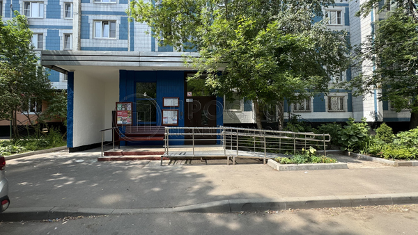 Продам трехкомнатную (3-комн.) квартиру, Братеевская ул, 21к2, Москва г