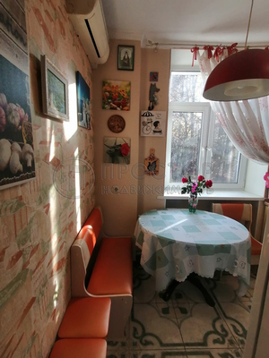 Продам трехкомнатную (3-комн.) квартиру, ВУГИ п, 7, Люберцы г
