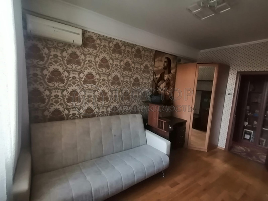 Продам трехкомнатную (3-комн.) квартиру, ВУГИ п, 7, Люберцы г