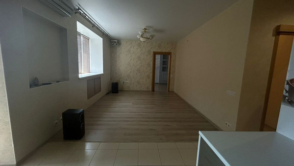 Продам двухкомнатную (2-комн.) квартиру, Заводская ул, 1/38, Ростов-на-Дону г