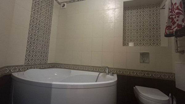 Продам двухкомнатную (2-комн.) квартиру, Заводская ул, 1/38, Ростов-на-Дону г