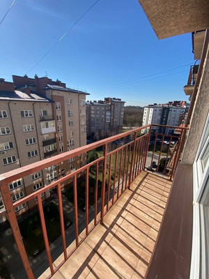 Продам однокомнатную (1-комн.) квартиру, Римская ул, 33к3, Калининград г