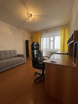 Продам двухкомнатную (2-комн.) квартиру, Комарова б-р, 16к4, Ростов-на-Дону г