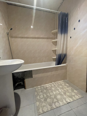 Продам двухкомнатную (2-комн.) квартиру, Комарова б-р, 16к4, Ростов-на-Дону г
