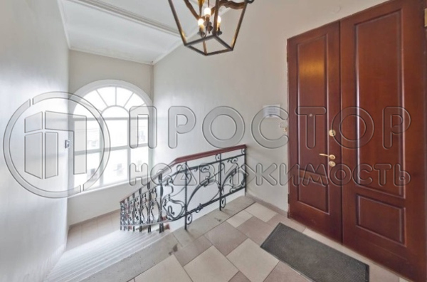 Продам трехкомнатную (3-комн.) квартиру, Гагаринский пер, 28, Москва г