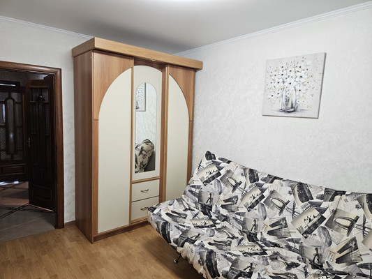 Продам трехкомнатную (3-комн.) квартиру, Передовая ул, 80, Краснодар г