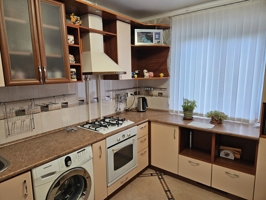 Продам трехкомнатную (3-комн.) квартиру, Передовая ул, 80, Краснодар г