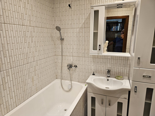 Продам трехкомнатную (3-комн.) квартиру, Передовая ул, 80, Краснодар г