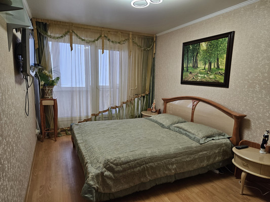 Продам трехкомнатную (3-комн.) квартиру, Передовая ул, 80, Краснодар г