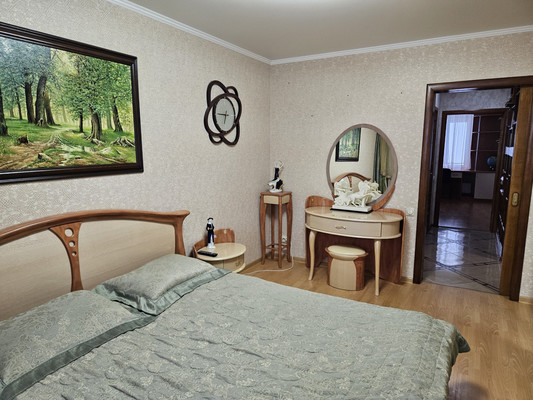 Продам трехкомнатную (3-комн.) квартиру, Передовая ул, 80, Краснодар г