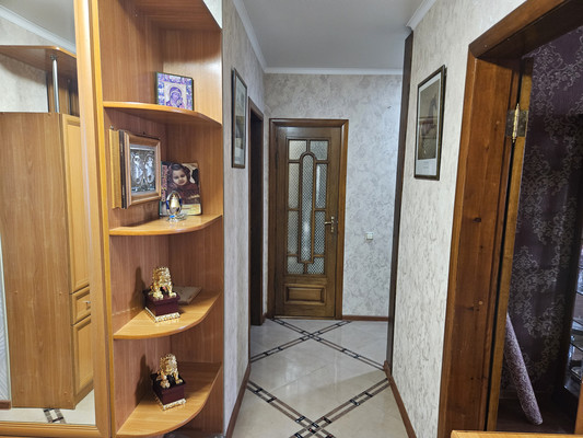 Продам трехкомнатную (3-комн.) квартиру, Передовая ул, 80, Краснодар г