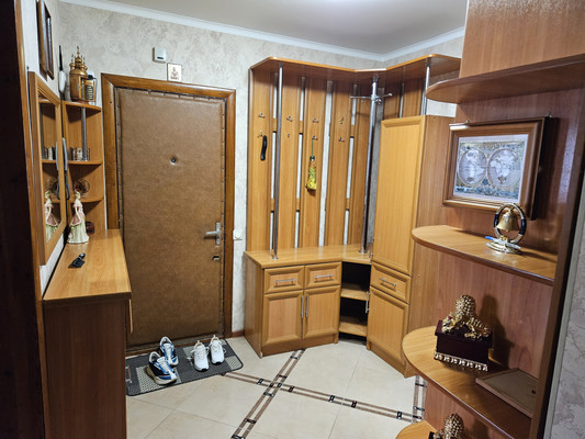 Продам трехкомнатную (3-комн.) квартиру, Передовая ул, 80, Краснодар г