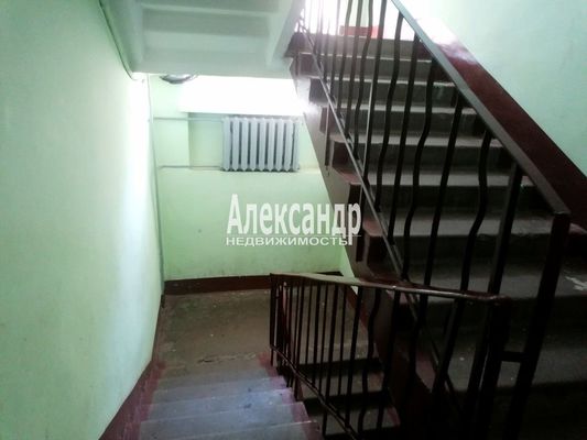 Продам трехкомнатную (3-комн.) квартиру, Калинина ул, 25, Приозерск г