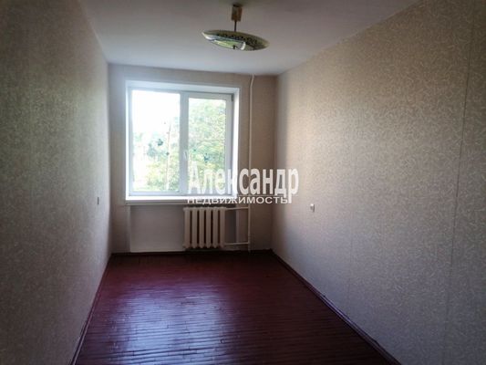 Продам трехкомнатную (3-комн.) квартиру, Калинина ул, 25, Приозерск г