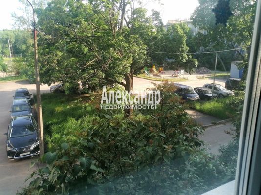 Продам трехкомнатную (3-комн.) квартиру, Калинина ул, 25, Приозерск г